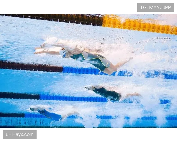 约翰尼·韦斯穆勒领衔接力队打破世界纪录，4x200米自由泳展现传奇实力