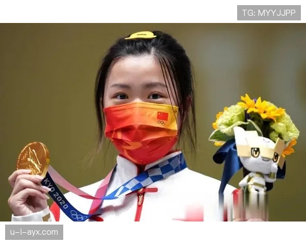 杨倩训练完顺手买了个包，价格够我交十年房租